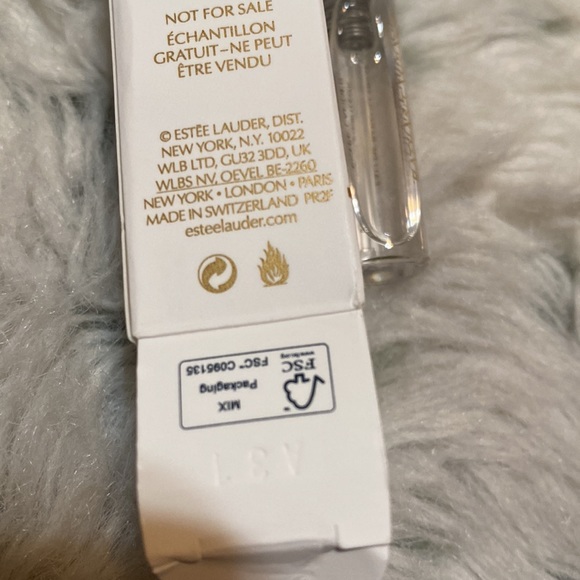 NWT Estée Lauder Radiant mirage 2 ml Perfume spray - Picture 4 of 6